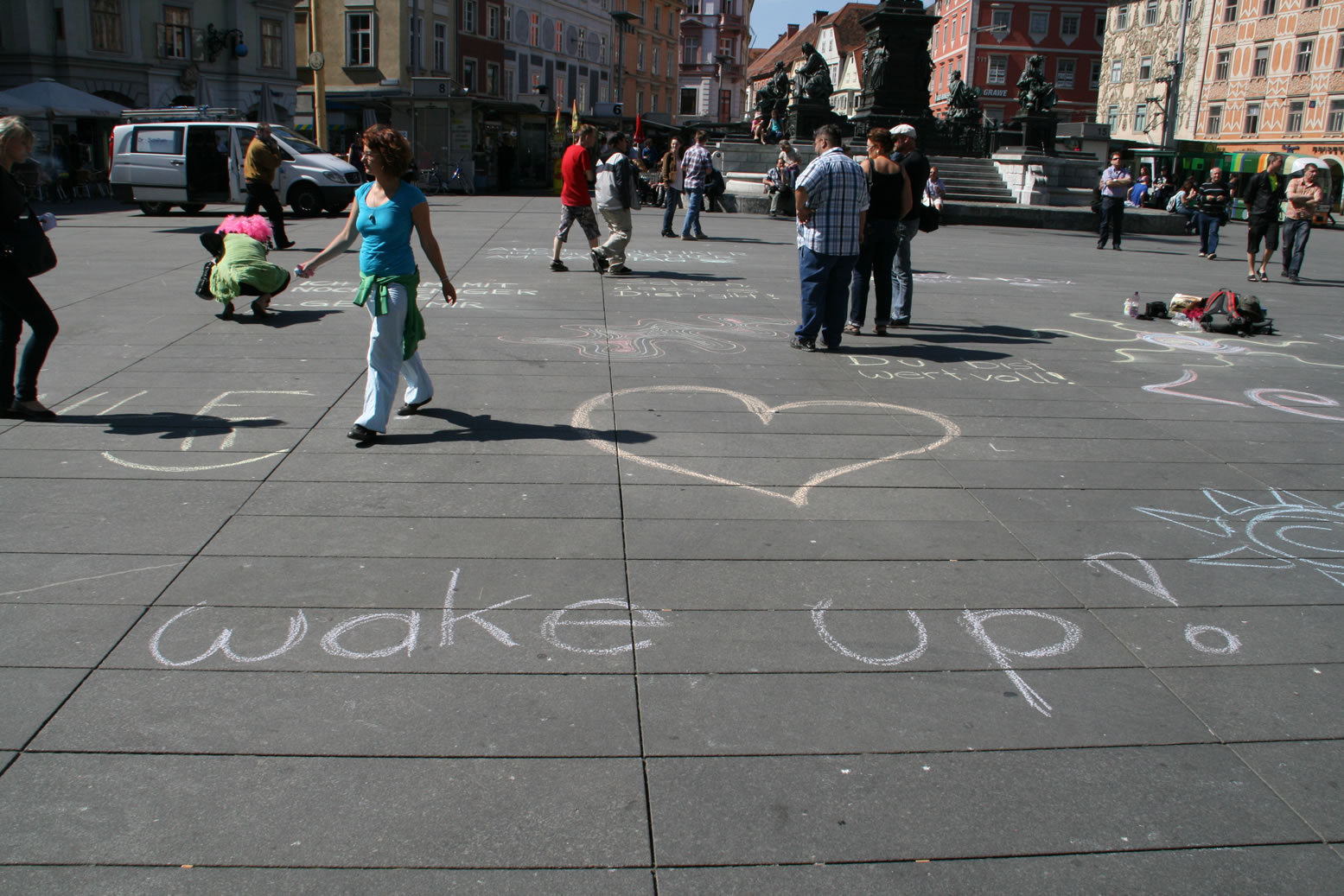 Zeichnen gegen Kürzungen: wake up Graz Hauptplatz