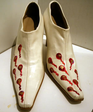 Betty Baloo Design Zellen auf Schuhen
